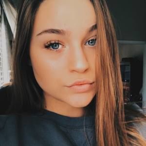 Meet your Posher, Alicia